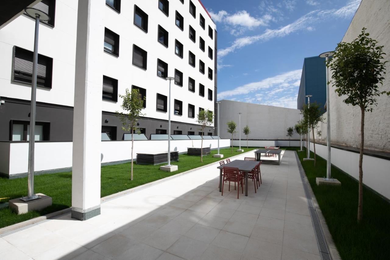 Micampus Xaudaro Student Residence Madrid Exterior foto